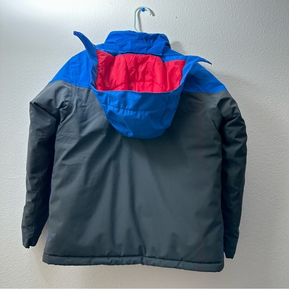 The north face boys large jacket - Picture 3 of 16